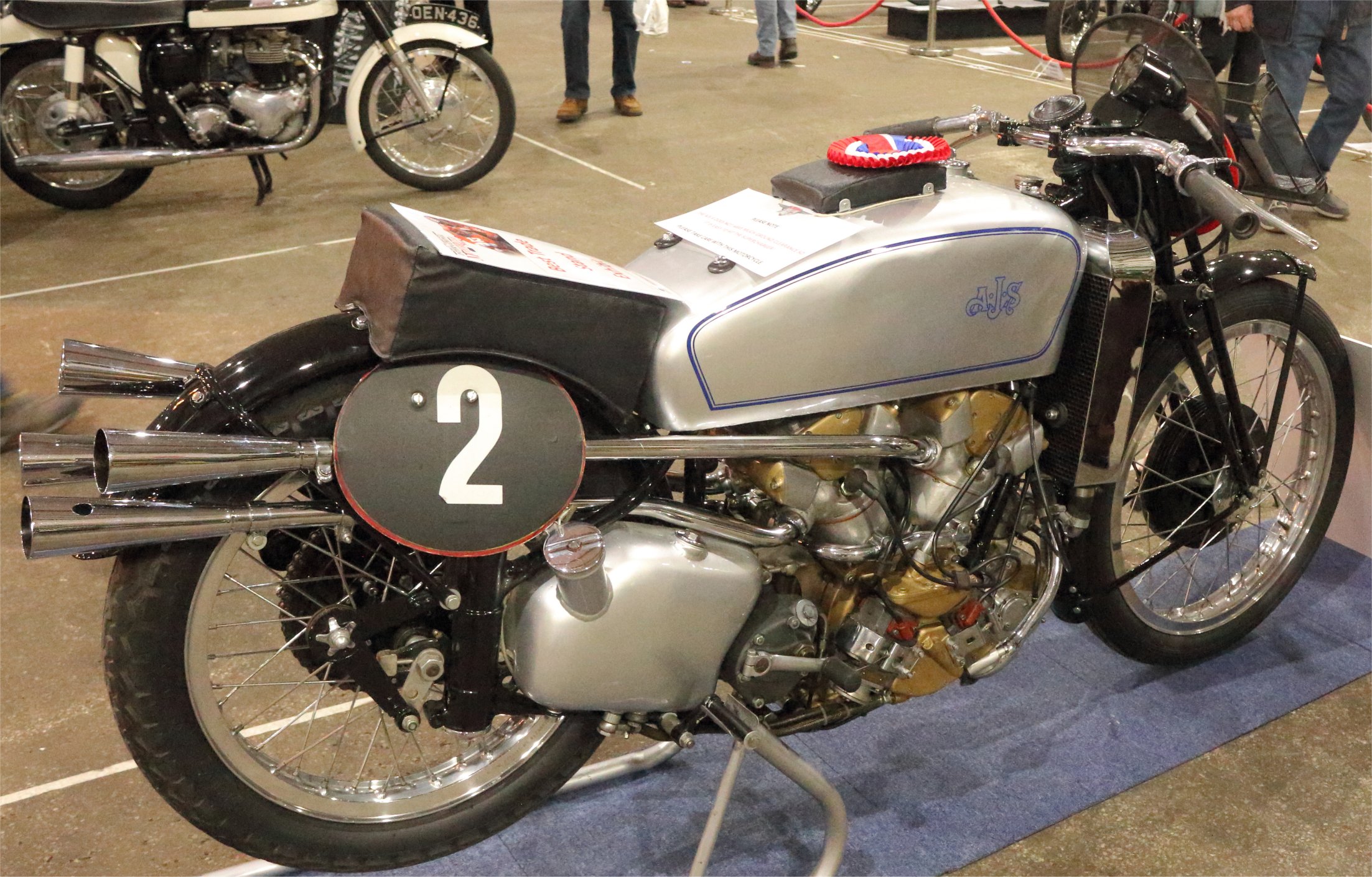 1939_AJS_Water-Cooled_V4_Racer.jpg