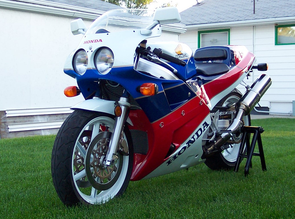 89-vfr750r-canadian-1.jpg