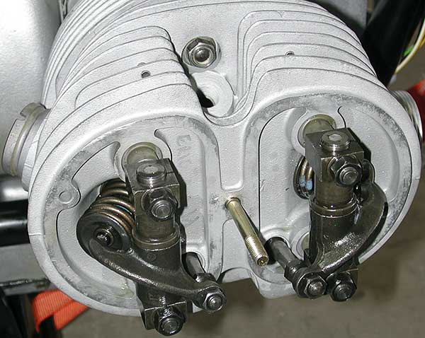 2184-head-ready-for-valve-adjust.jpg