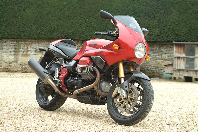 guzzi_rossocorsa1_large.jpg