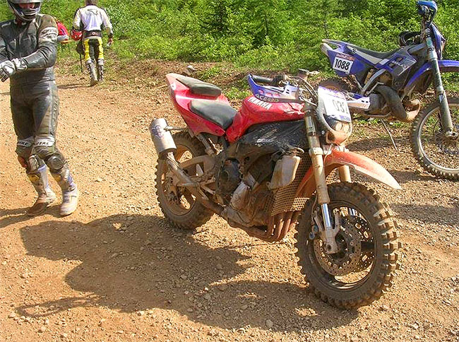 YamahaR1Trail-vi.jpg